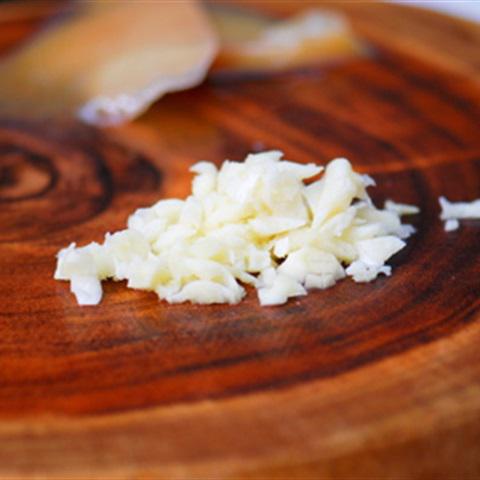 Cách làm lườn gà trộn dưa leo