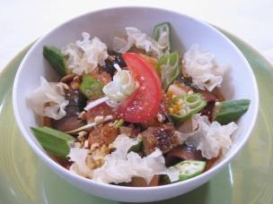 Lươn nhồi thịt heo um