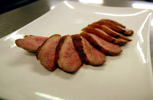 Lườn vịt nướng sốt cam