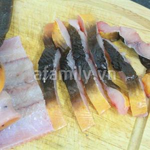 Cách làm lươn xào lá lốt