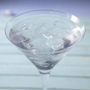 Cách pha lychee martini