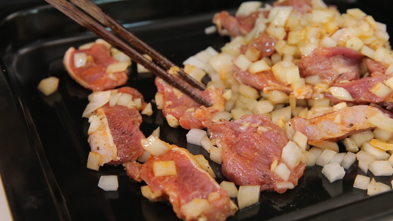 Mách bạn cách làm bánh nướng anh đào ngọt thơm tại nhà