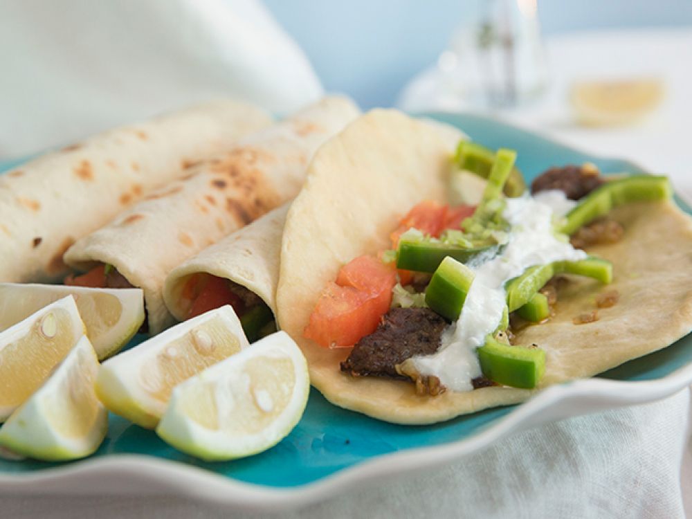 Mách bạn cách làm bánh nướng anh đào ngọt thơm tại nhà