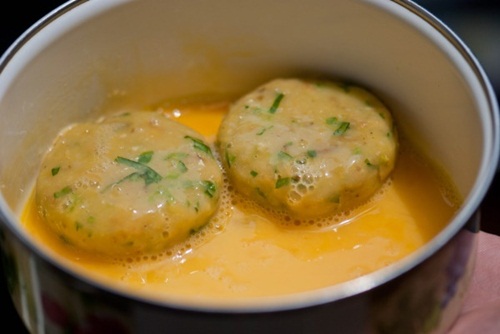 Mách bạn cách làm cá hấp bia, ăn là ghiền