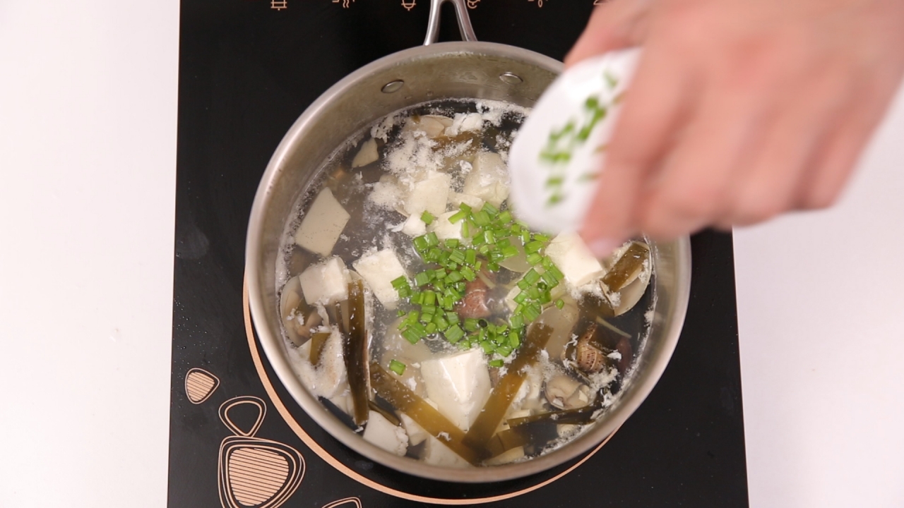 Mách bạn cách làm socola thơm ngon tại nhà