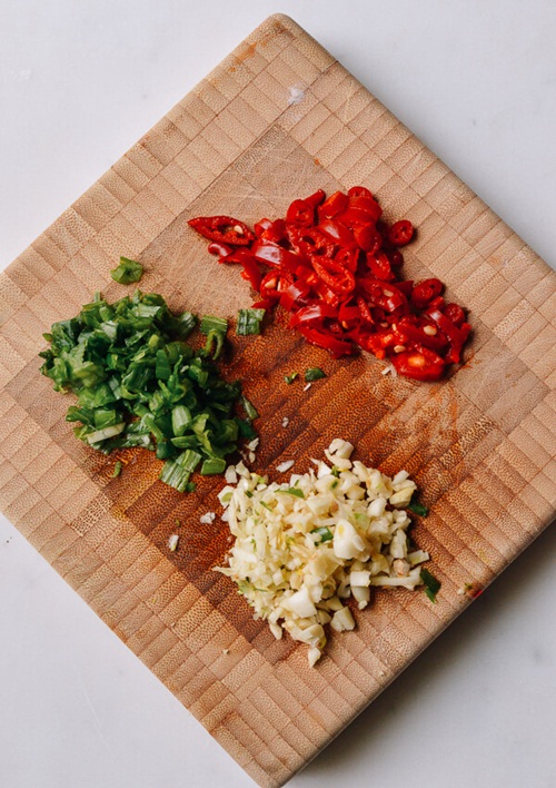 Mách bạn cách muối bắp cải giòn ngon chống ngấy