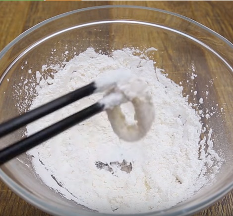 Mách bạn cách muối dưa hành trắng, giòn không hăng, không bị nổi váng