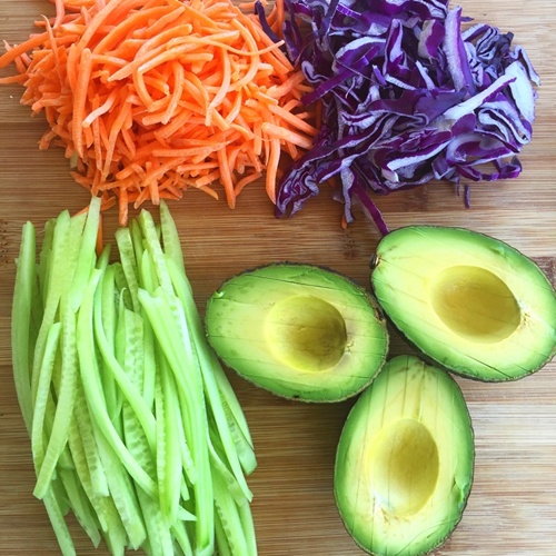 Mách bạn công thức làm gà xào hành tây kho bia cho người muốn tăng cân