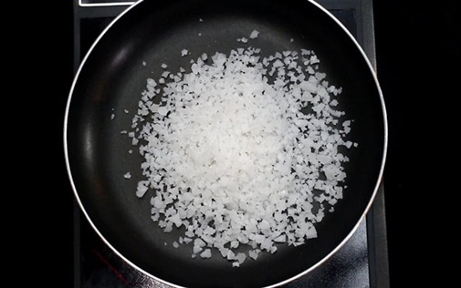 Mách bạn công thức làm sữa tươi chiên ngon không kém ngoài hàng