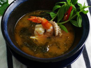 Mắm cá sặc hải sản nấu chua