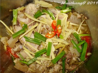 Mắm cá thu chưng thịt ba rọi