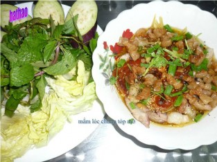 Mắm lóc chưng tóp mỡ