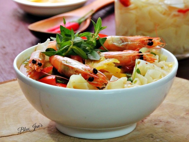 Măng chua ngâm tỏi, ớt