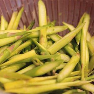 Cách làm măng tây xào thịt bò