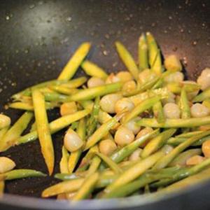 Cách làm măng tây xào thịt bò