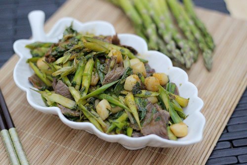Măng tây xào thịt bò và cồi sò điệp