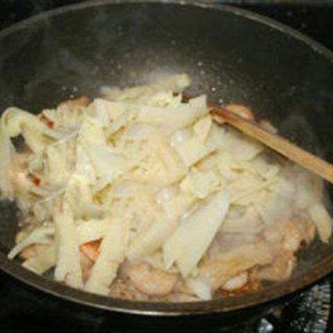 Cách làm măng xào tôm thịt