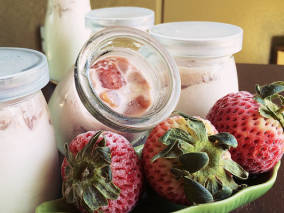 Mát lạnh sữa chua dâu tây