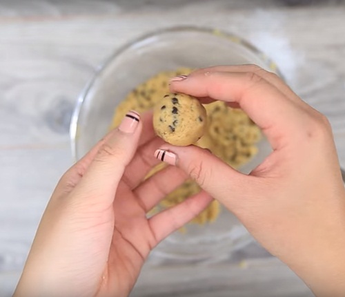 Mát lịm, ngọt ngào với kem que đậu đỏ cực dễ làm