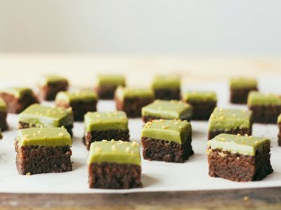 Matcha Glaze Brownies