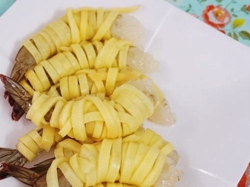 Matcha latte sữa dừa độc đáo cho buổi sáng đầy năng lượng