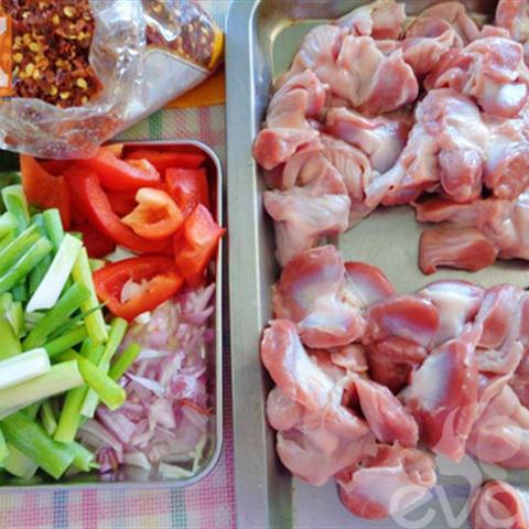 Cách làm mề gà xào cay