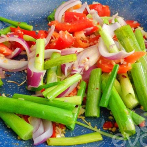 Cách làm mề gà xào cay