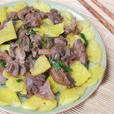 Cách làm mề gà xào dứa