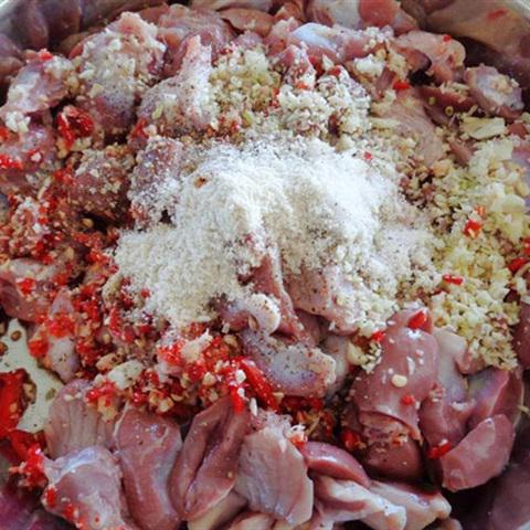 Cách làm mề gà xào sả ớt