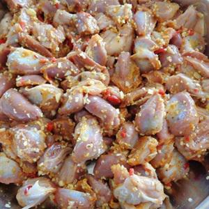 Cách làm mề gà xào sả ớt