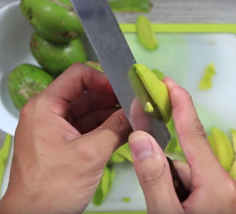 Mê mẩn công thức ổi lắc xí muội ngon hết ý