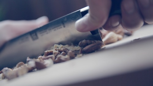 Mê mẩn không thôi món cánh gà nấu quả lê