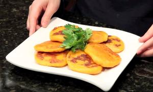 Mê tít với cách làm bánh khoai tây chiên giòn thơm nức mũi, ai ăn cũng nghiền