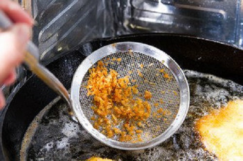 Mẹo làm muối rang đa di năng, bạn đã biết chưa