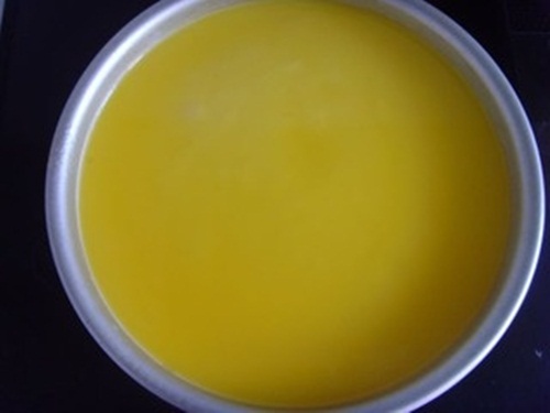 Mẹo rán trứng ngải cứu tuyệt ngon, không bị đắng lại chữa đau đầu cực hiệu quả