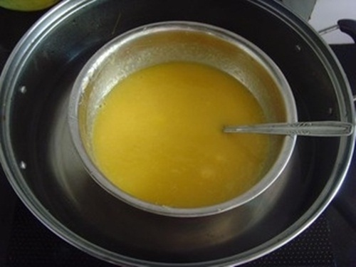 Mẹo rán trứng ngải cứu tuyệt ngon, không bị đắng lại chữa đau đầu cực hiệu quả