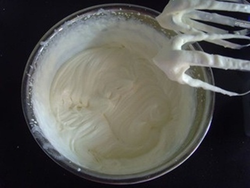 Mẹo rán trứng ngải cứu tuyệt ngon, không bị đắng lại chữa đau đầu cực hiệu quả