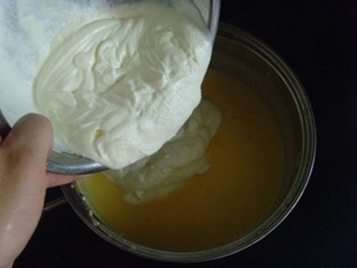 Mẹo rán trứng ngải cứu tuyệt ngon, không bị đắng lại chữa đau đầu cực hiệu quả