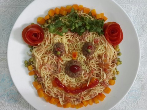 Mì bò băm viên sốt pa-tê