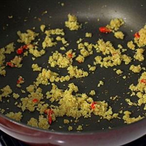 Cách làm mì căn xào sả ớt