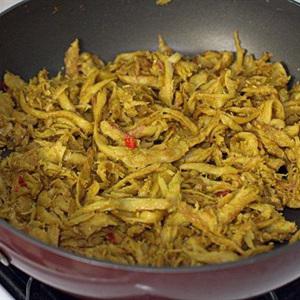 Cách làm mì căn xào sả ớt