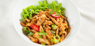 Mì căn xào sả ớt