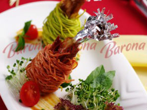 Mì cuộn sườn heo rim chiên