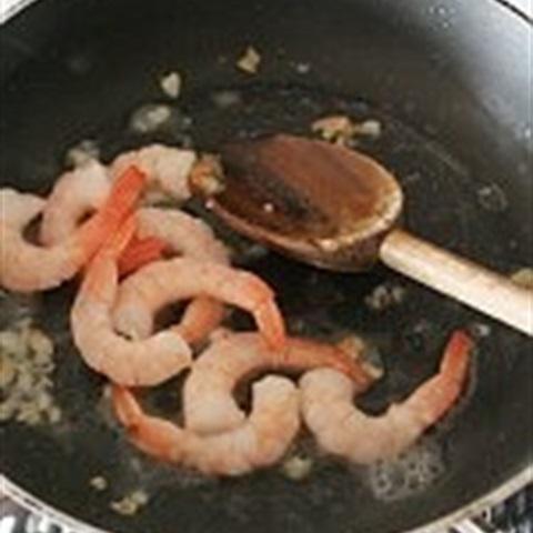 Cách làm mì đen hải sản