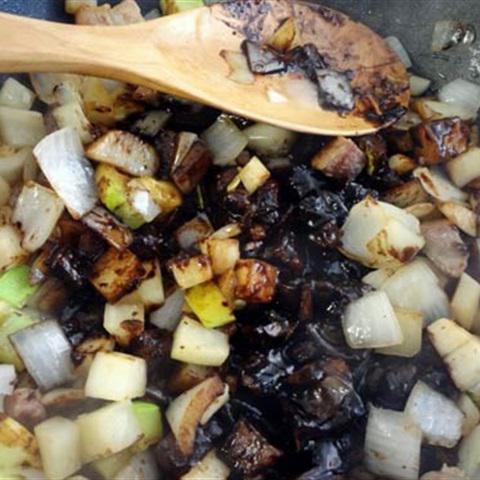 Cách làm mì đen Hàn Quốc