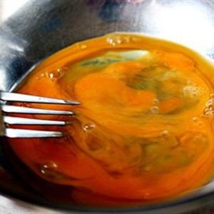 Cách làm mì gà chiên sốt cà chua