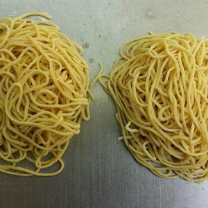 Cách làm mì gà chiên sốt cà chua