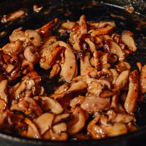 Cách làm mì gà nấm