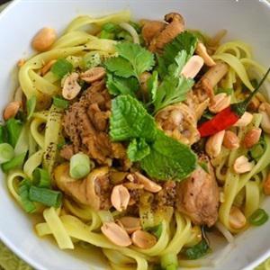 Cách làm mì gà xứ Quảng