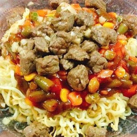 Cách làm mì gói xào bò lúc lắc